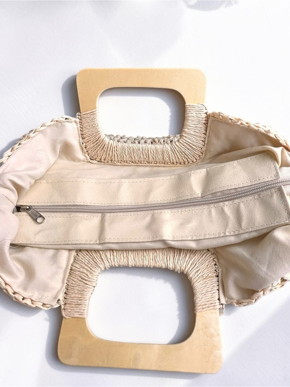 Ivory White Straw Tote, woven paper rope design Beach Resort Summer Bag - Picture 4 of 4